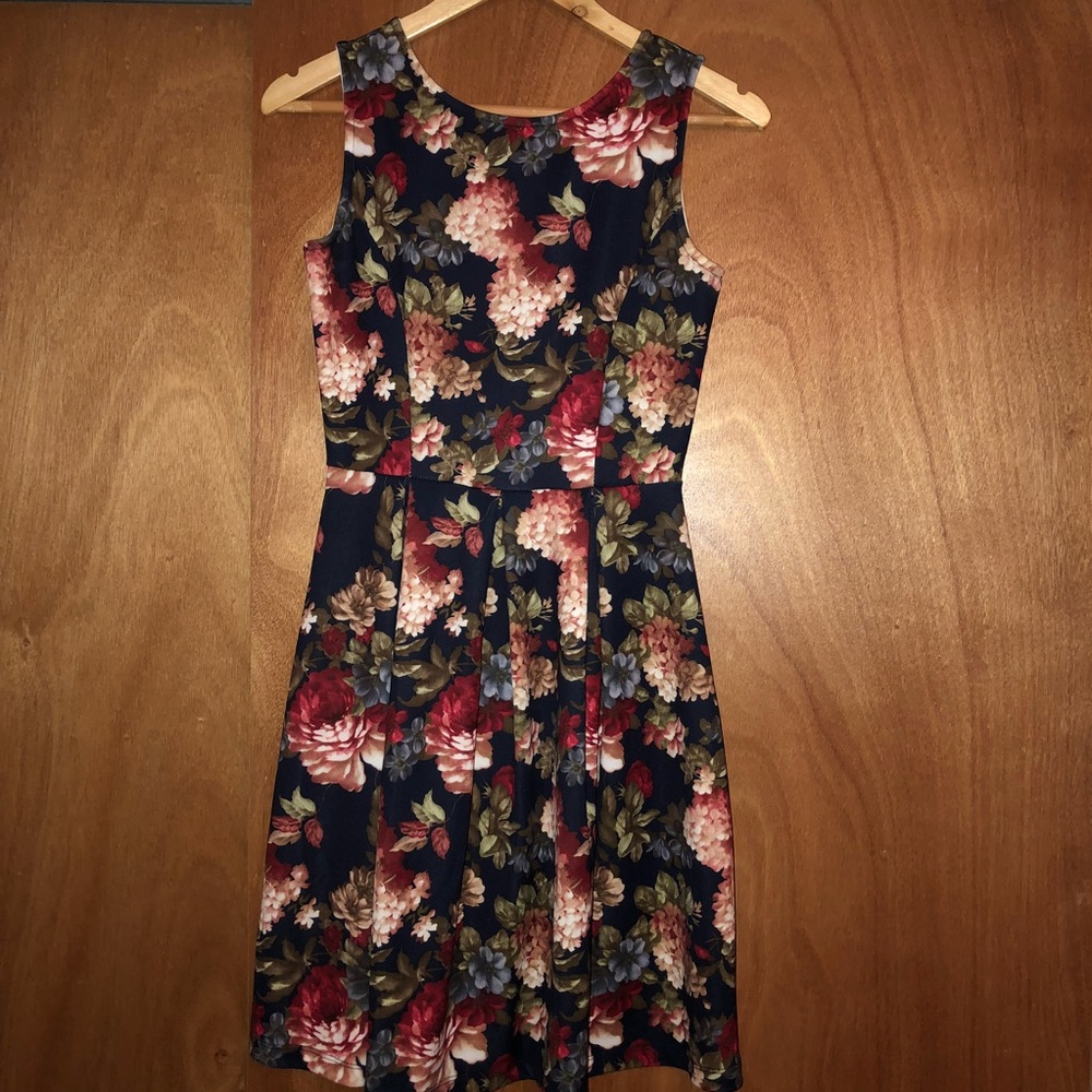 🌺 Floral Dress, Size Small 🌺